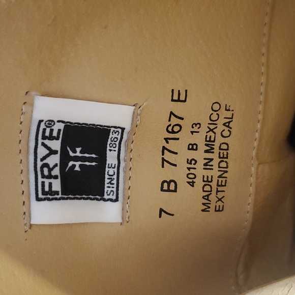 Wms FRYE extended calf leather riding boots (sz 7B) - Picture 10 of 10